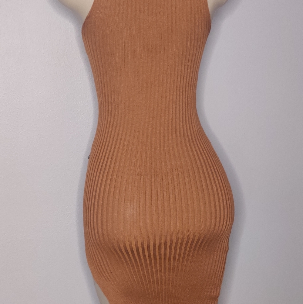 Brown ribbed dress